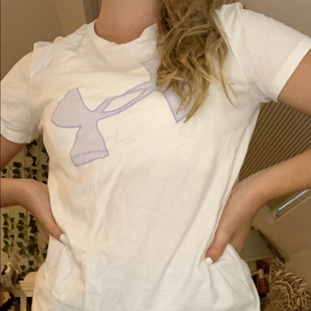 Under Armor tee shirt!!